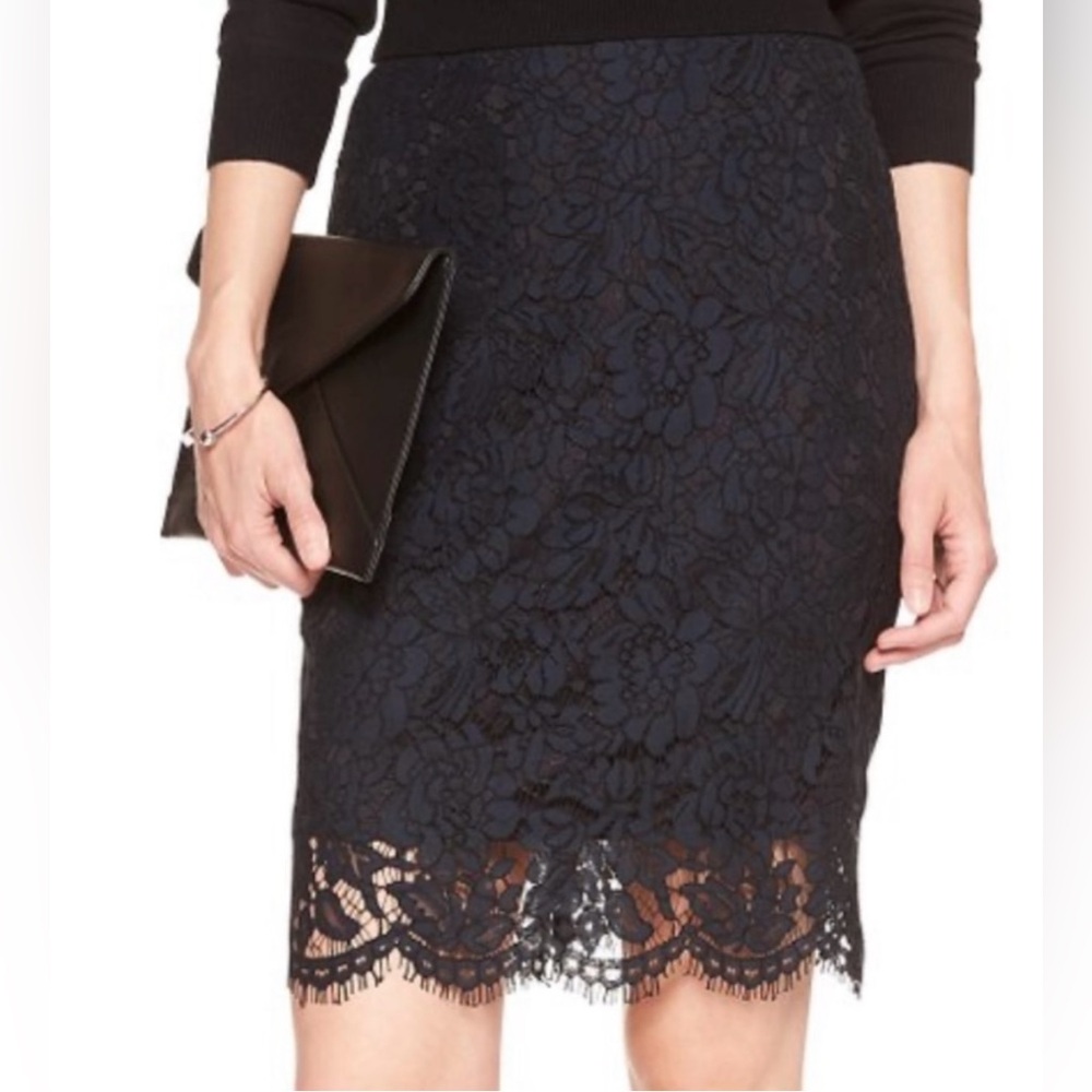 Banana Republic Factory Lace Overlay Pencil Skirt Size 2P NWT